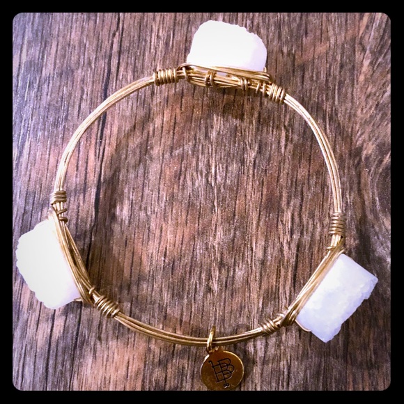 BOURBON AND BOWTIES Gold Wire Agate Bracelet - Picture 2 of 7